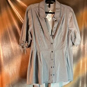 Black white pinstripe stretchy top bow sleeves longer in back lane Bryant 20 403